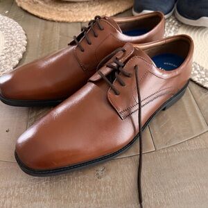 Nunn Bush Classic Tan Leather Oxfords